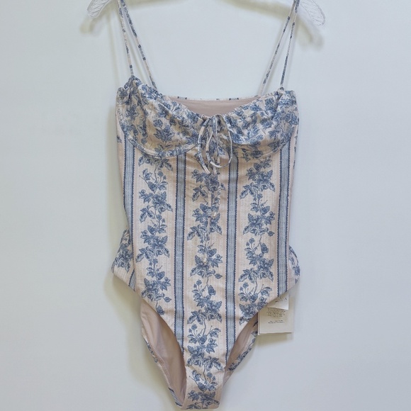 Agua by Agua Bendita Bougainvillea Swimsuit - Picture 12 of 16